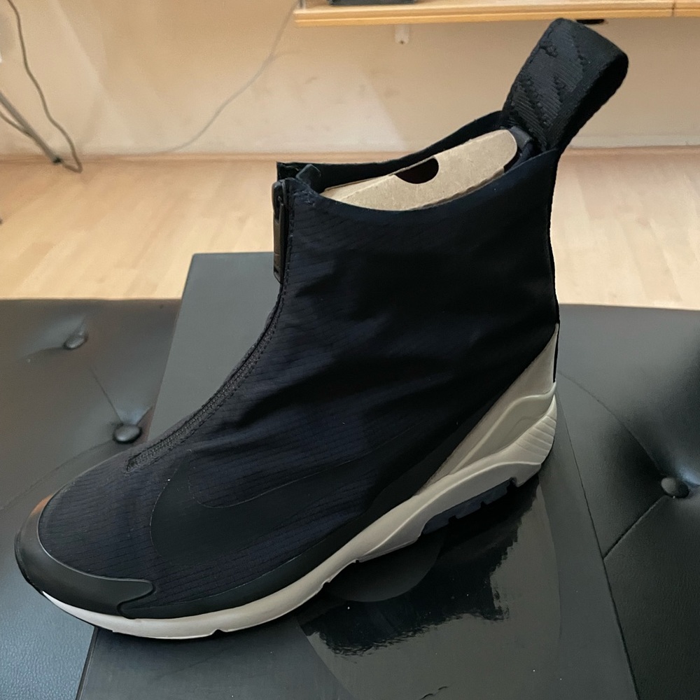 Nike ambush size 7